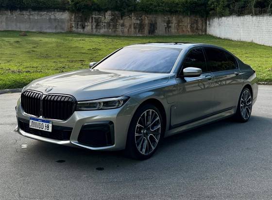 BMW 745Le 3.0 TWINPOWER HÍBRIDO M SPORT AUTOMÁTICO BMW 745Le 3.0 TWINPOWER HÍBRIDO M SPORT AUTOMÁTICO